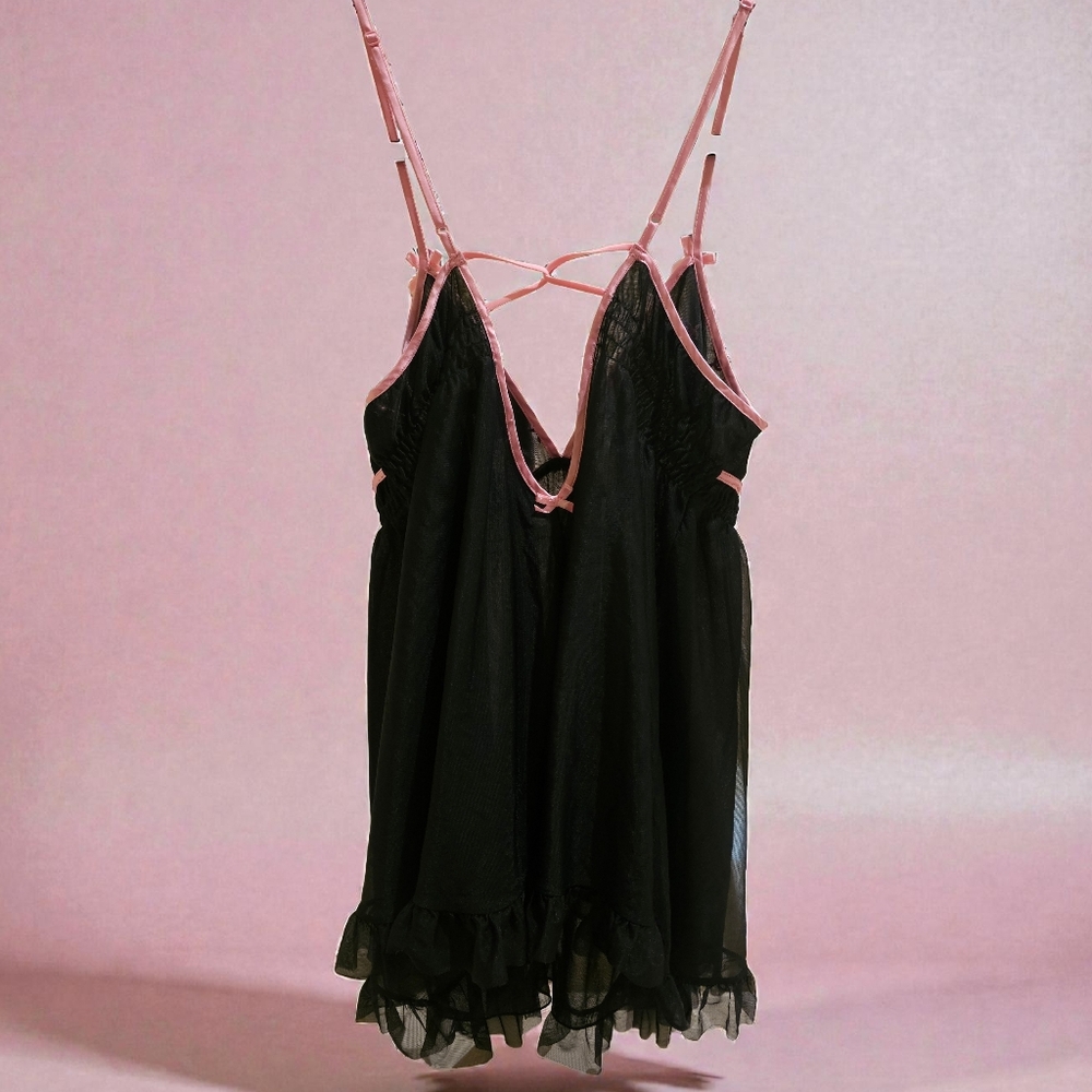 Betsey Johnson Black and Pink Chemise - Picture 2 of 3